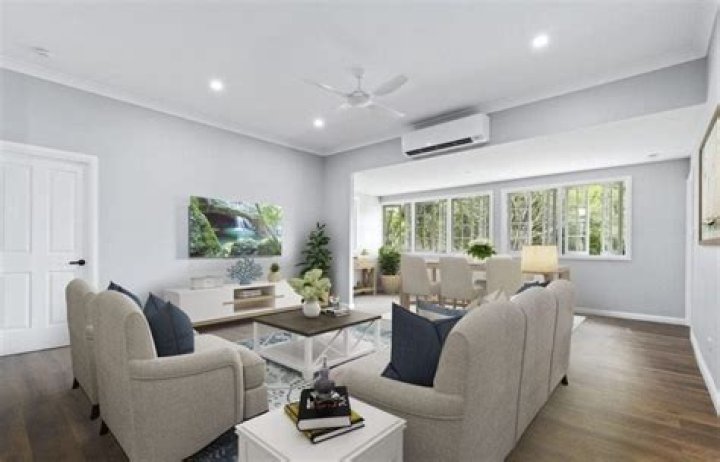 Can a 1.5 ton AC cool two rooms?