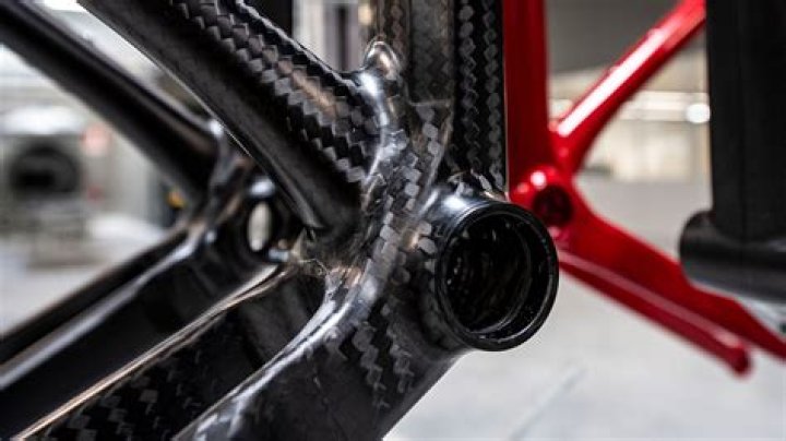 Do carbon bikes break easily?