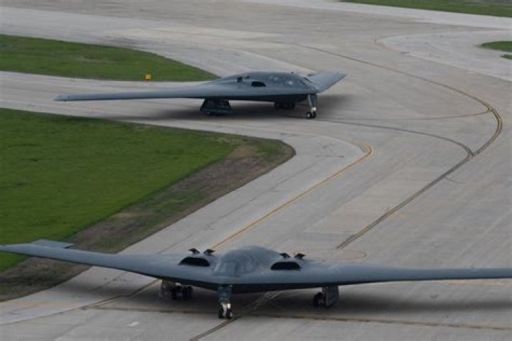 Do India have bombers?