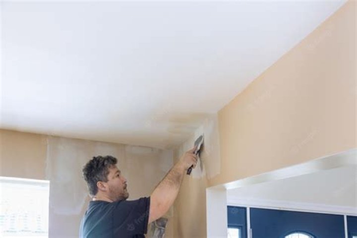 Do you need to PVA ceiling before plastering?