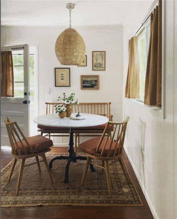 How can I make a small dining room look good?