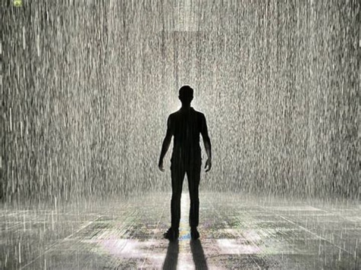 How do people walk in the rain without getting wet?
