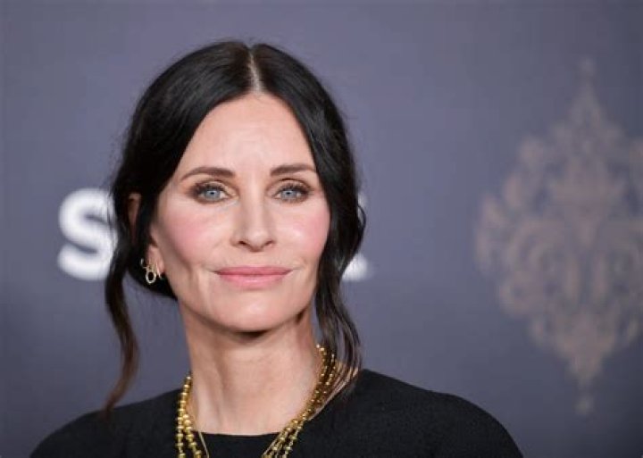 Is Courteney Cox rich?