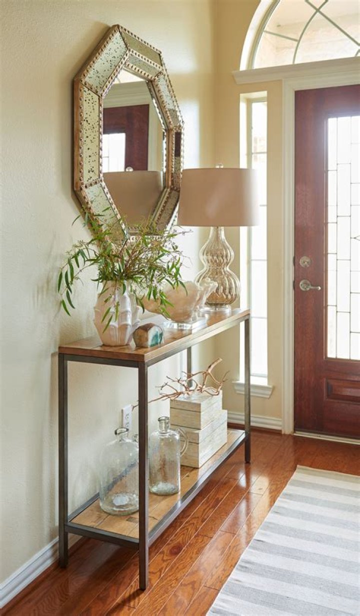 Is GREY Decor on the way out?
