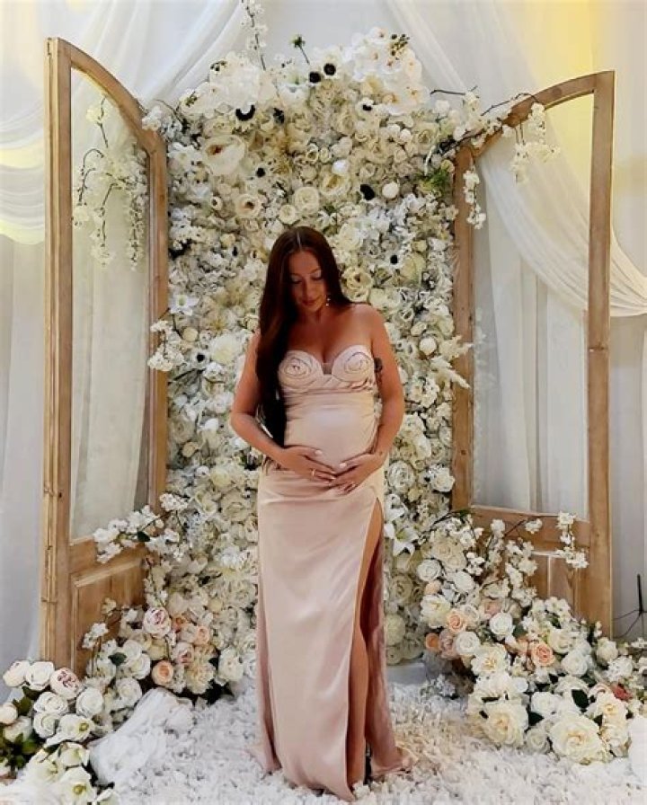 Is Sydney pregnant?