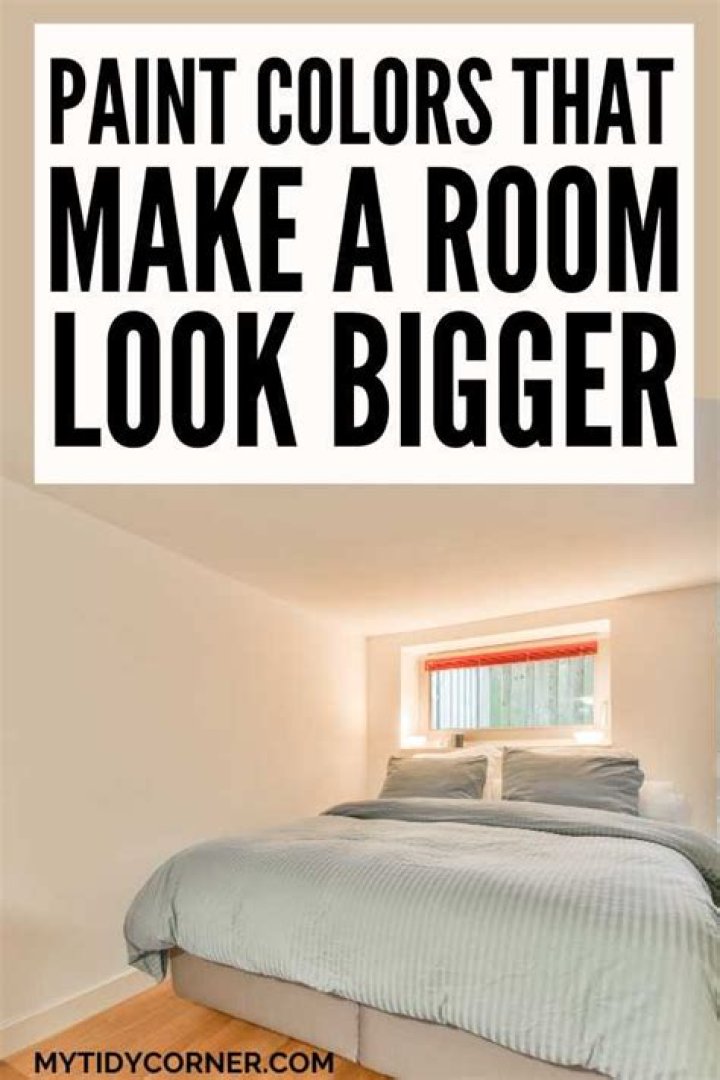 What Colour wallpaper make a room look bigger?