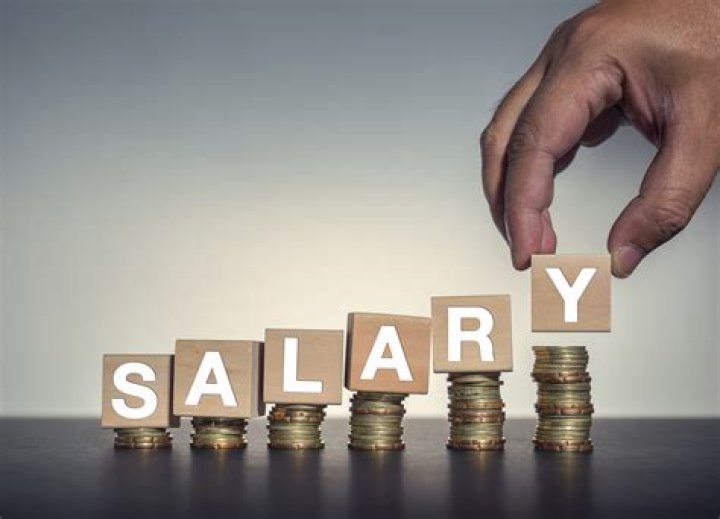 What is a high salary in 2022?