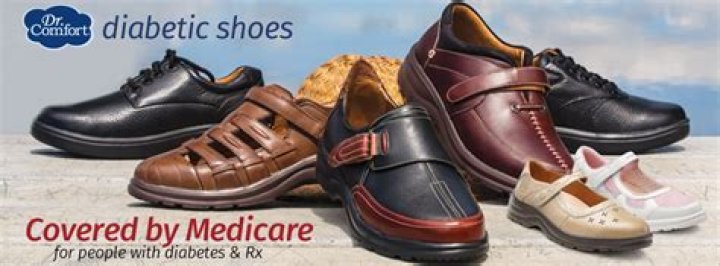 What type of shoes should diabetics wear?