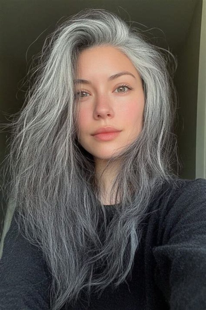 Which oil is best for turning GREY hair black?