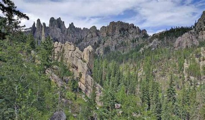 Who owned the Black Hills before the Sioux?
